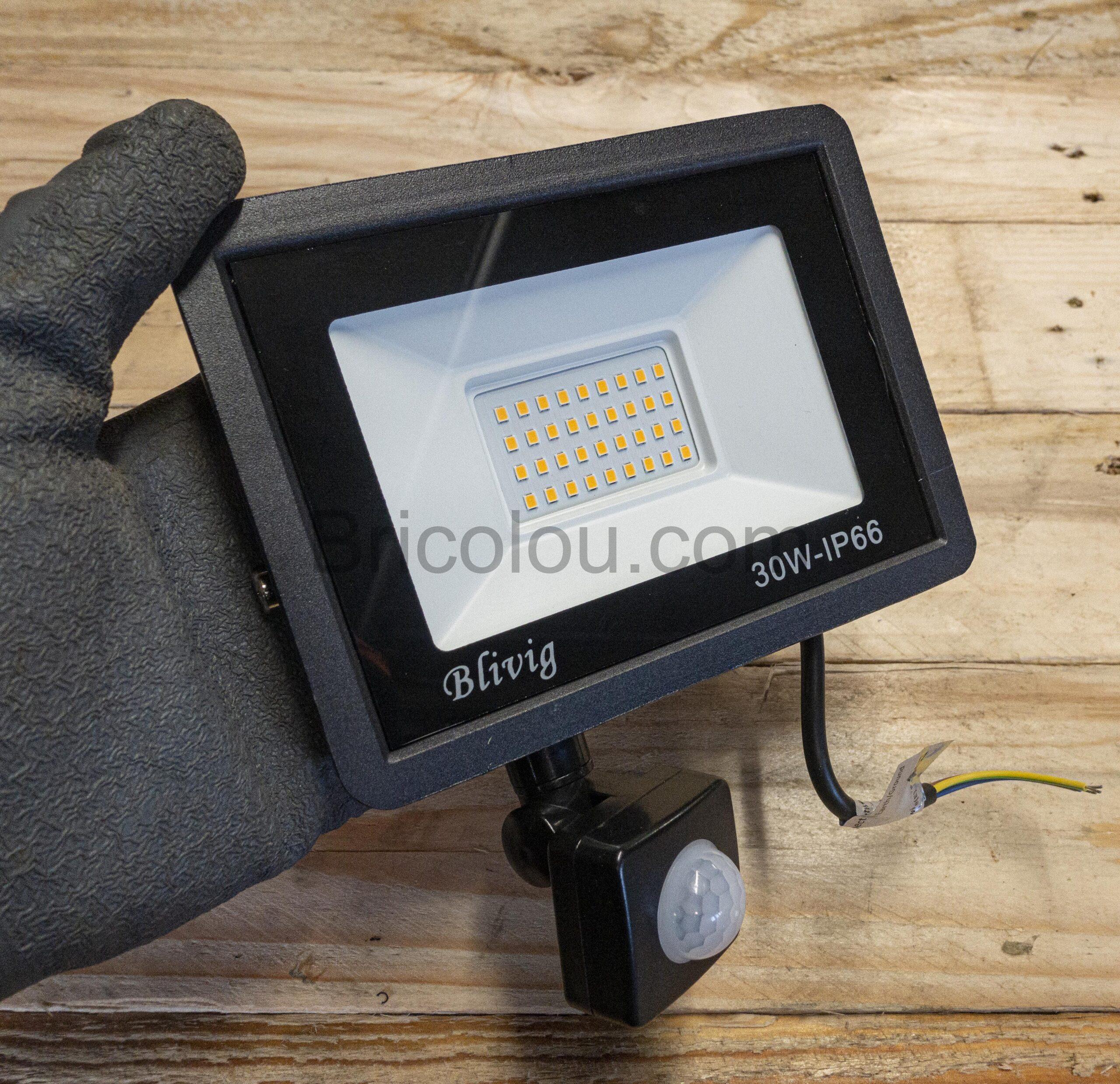 Blivrig Projecteur Exterieur LED 30W blanc chaud Detecteur de Mouvements scaled Blivrig Projecteur Extérieur LED 30W blanc chaud Détecteur de Mouvements