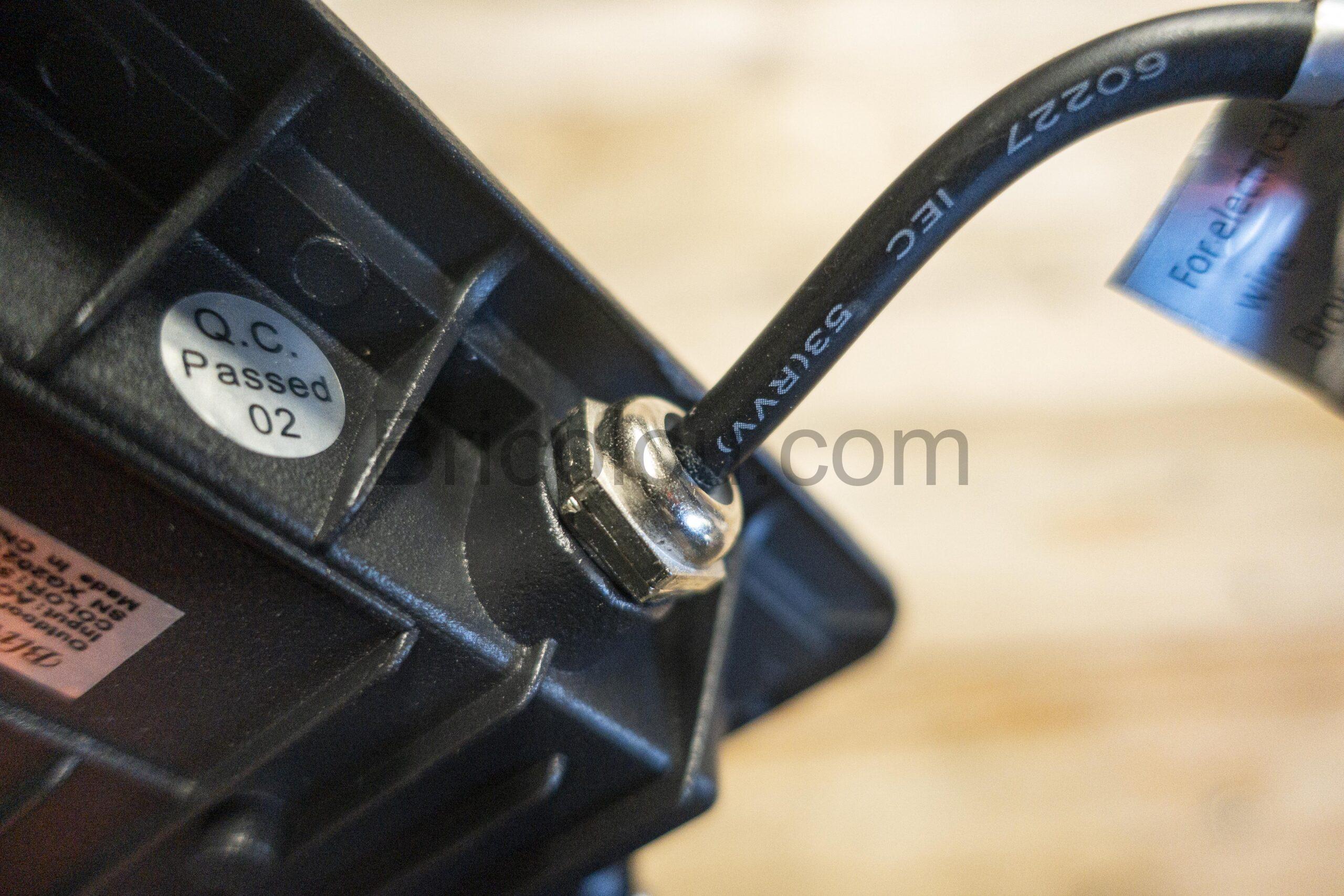 Blivrig Projecteur Exterieur LED 30W commentaire scaled Blivrig Projecteur Extérieur LED 30W commentaire