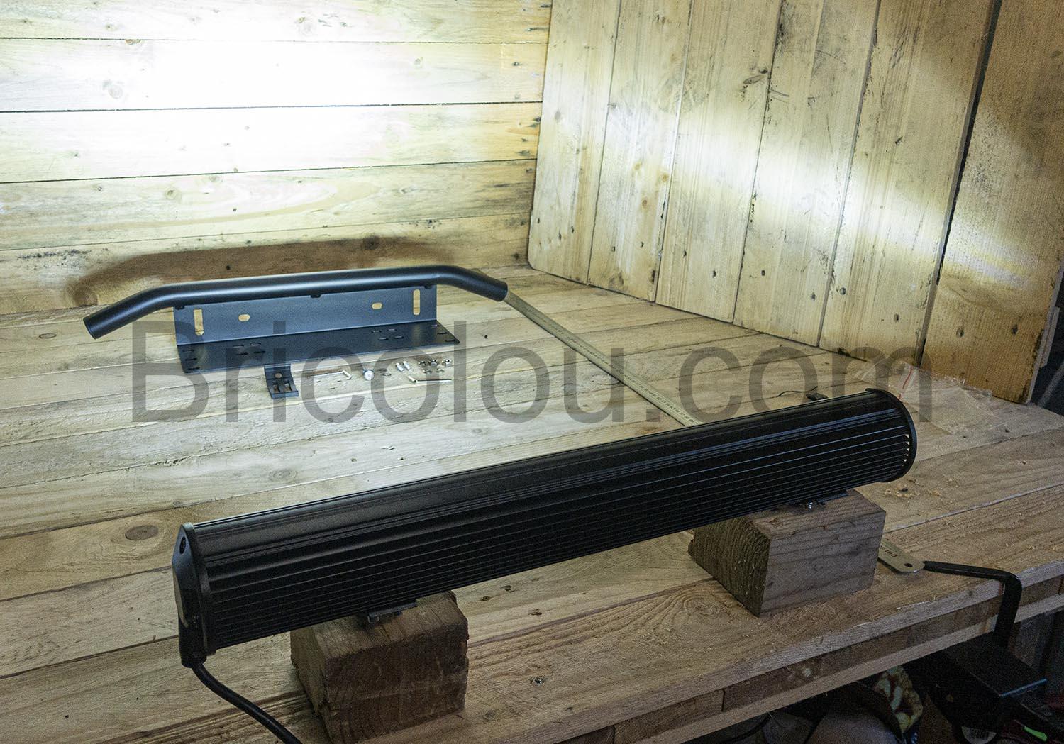 EKLAMP Barre de phares a LED 57cm 324W 12V24V test EKLAMP Barre de phares à LED 57cm 324W 12V24V test