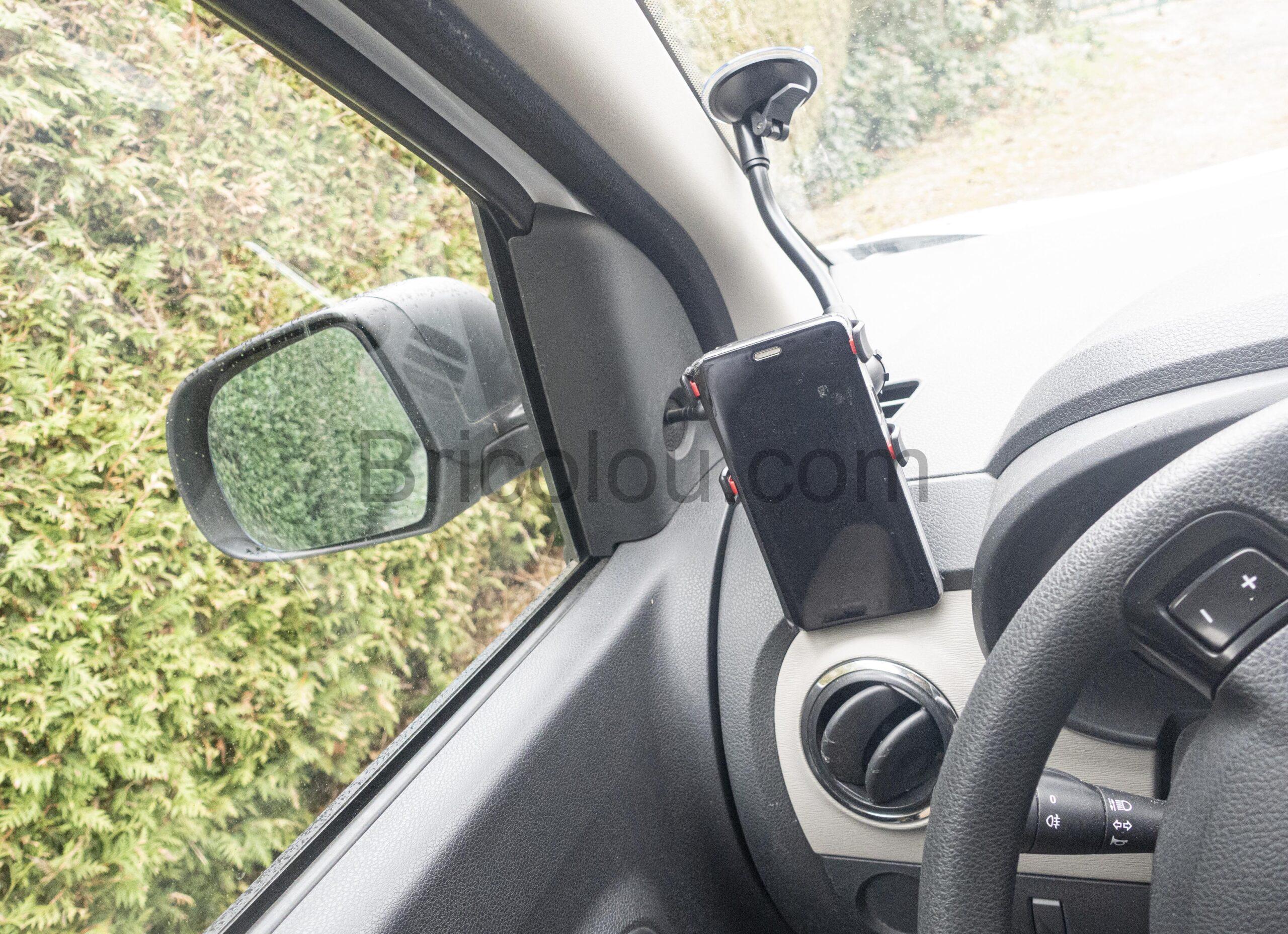 Ventouse Dacia smartphone scaled Ventouse Dacia smartphone
