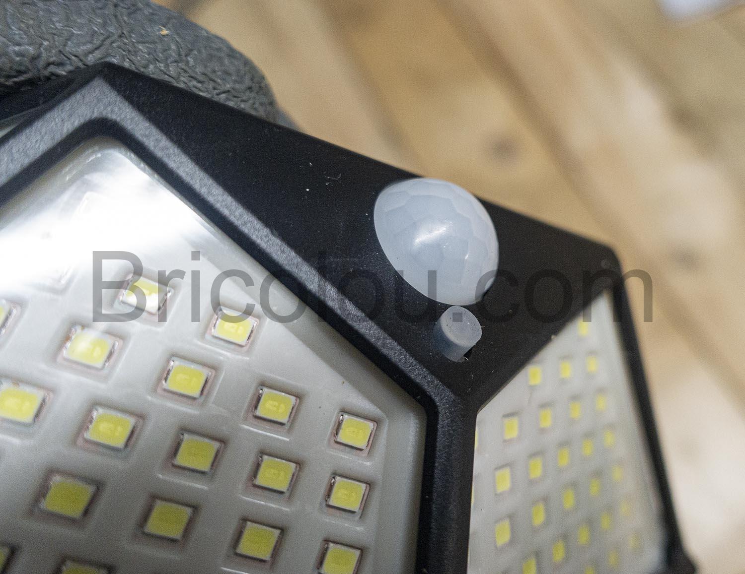 Lampe LED solaire exterieure 100LED 2 IP65 Lampe LED solaire extérieure 100LED 2 IP65