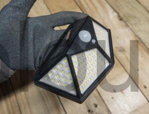 Lampe LED solaire extérieure IP65