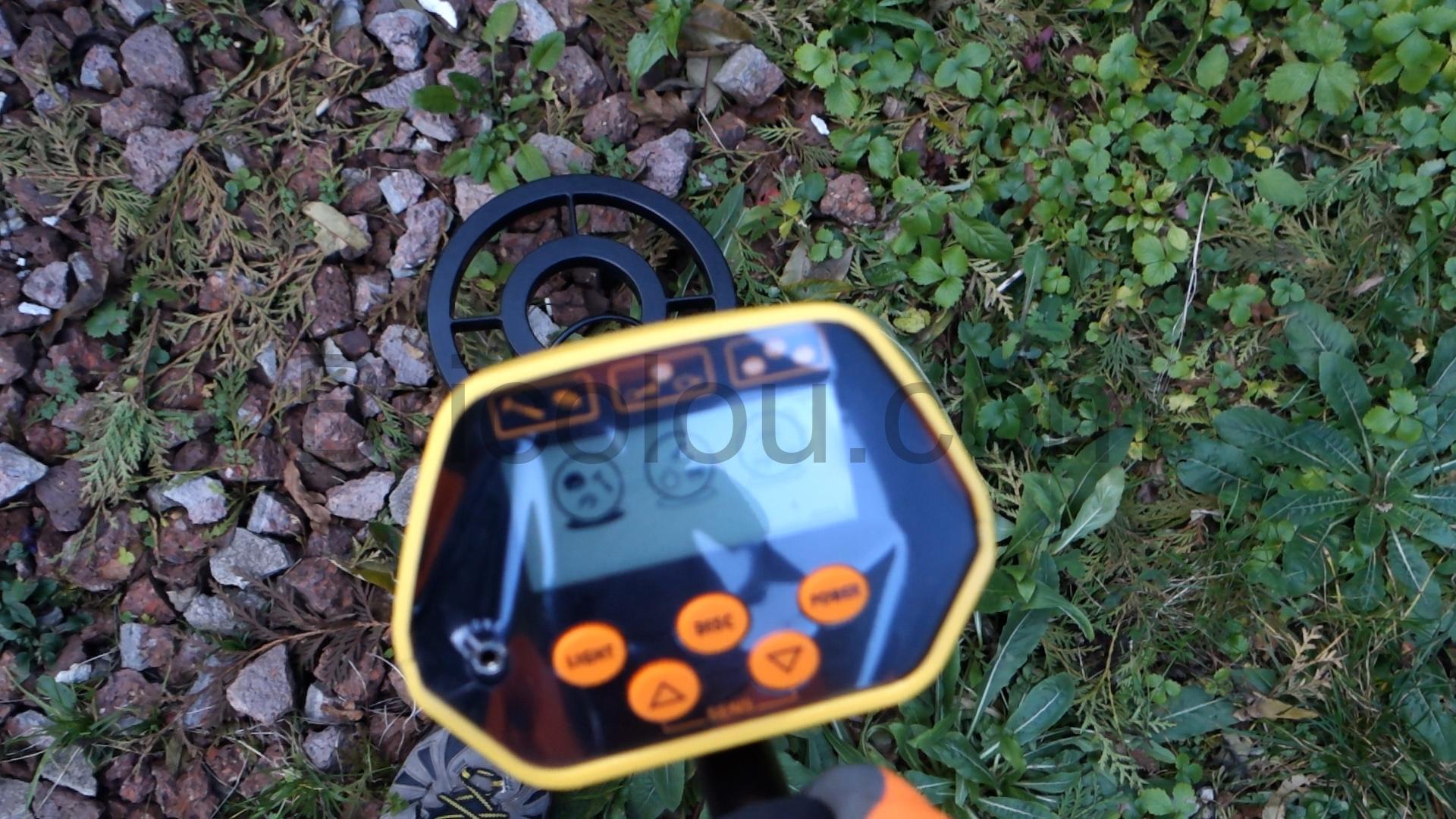 SAKOBS Detecteur de metaux etanche Ecran LCD Adultes et Enfants.00 00 11 19.Still016 SAKOBS Détecteur de métaux étanche Ecran LCD, Adultes et Enfants.00_00_11_19.Still016