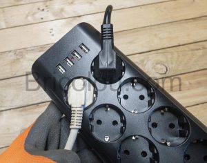 Miljoona Multiprise Parasurtenseur Parafoudre 8 Prises Ports USB
