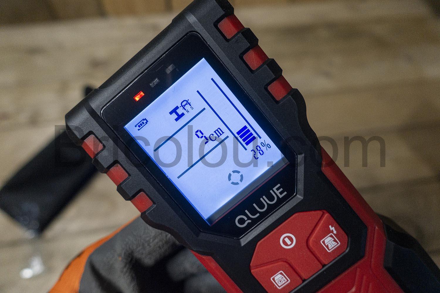 QLUUE Detecteur mural scanner numerique bois metaux ferreux non ferreux cable conducteur electrique QLUUE Détecteur mural scanner numérique bois métaux ferreux non ferreux câble conducteur électrique