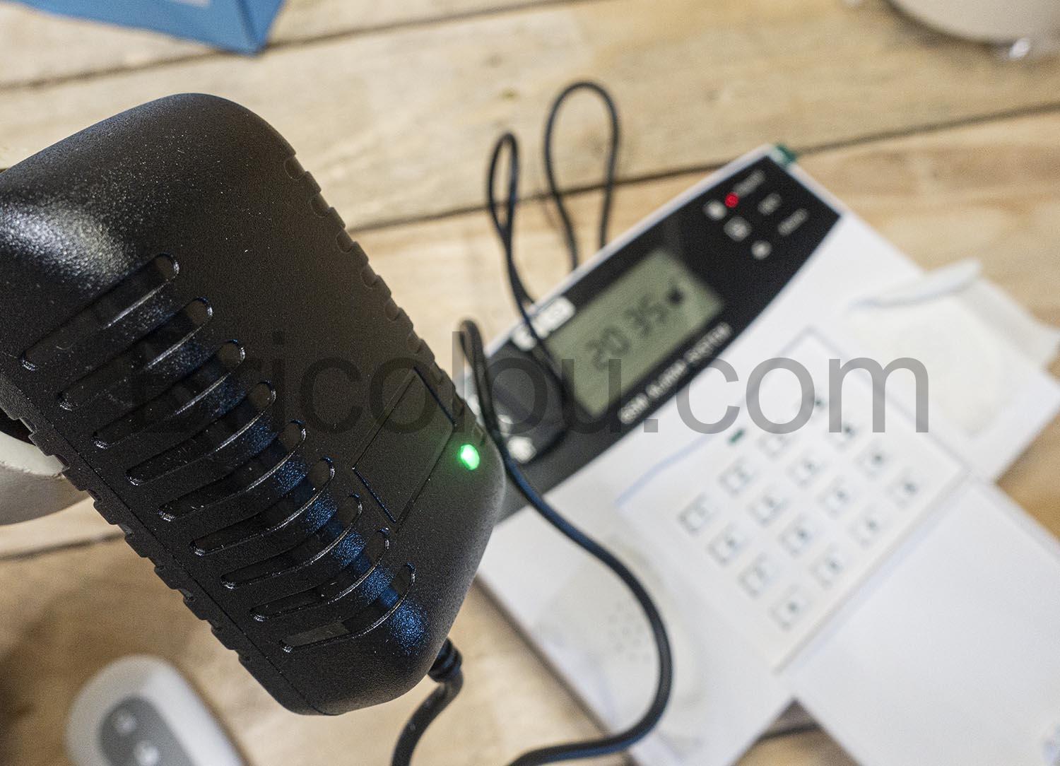 YISEELE Central Alarme Maison sans Fil sirene telecommande controlable par GSM YISEELE Central Alarme Maison sans Fil sirène télécommande contrôlable par GSM