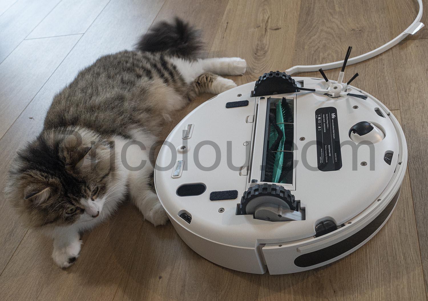 Trifo Max Aspirateur Robot retourne Trifo Max Aspirateur Robot retourné