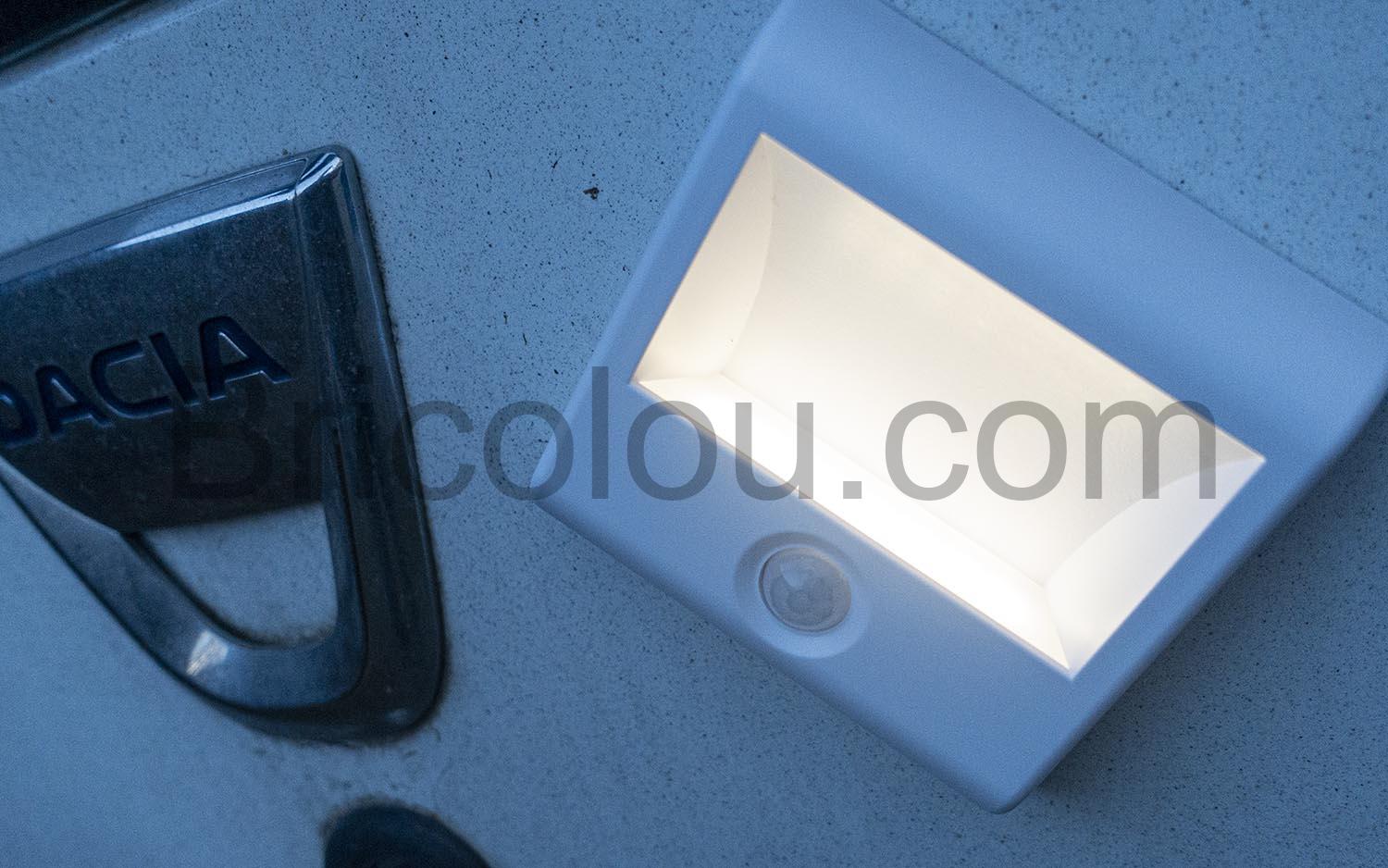 Veilleuse LED Detecteur de Mouvement Lampe de Placard Blanc Chaud AA Veilleuse LED Détecteur de Mouvement Lampe de Placard Blanc Chaud AA