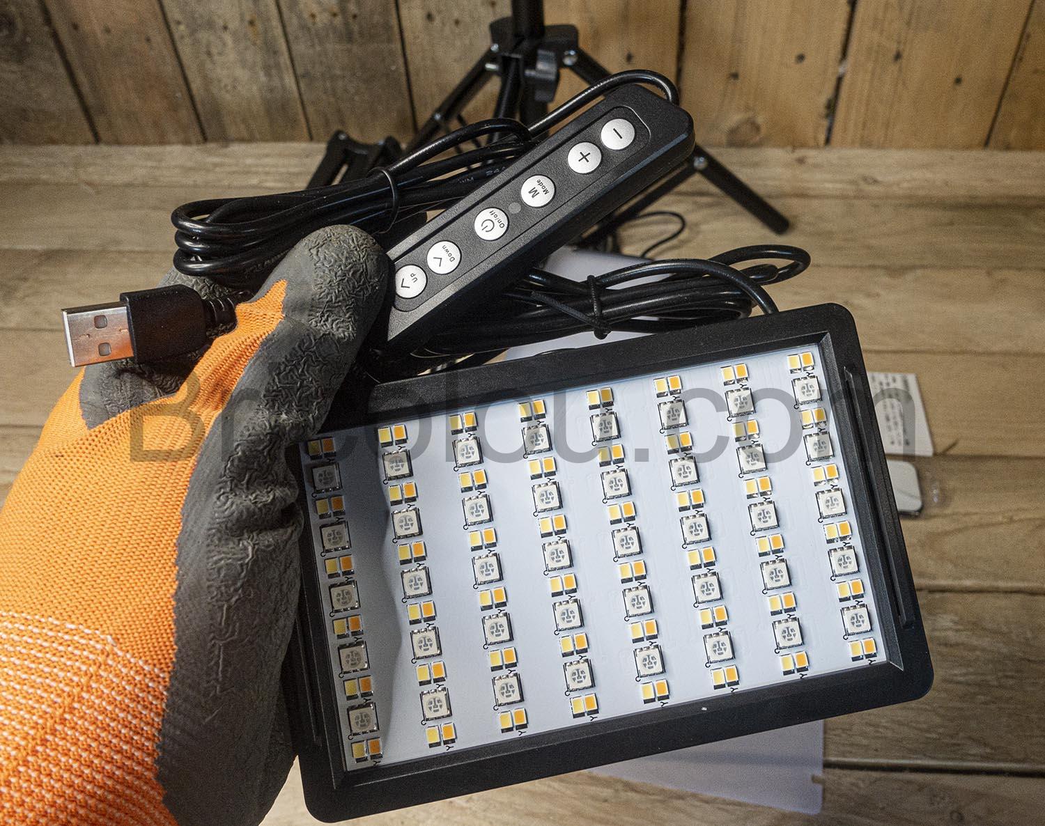 AiknowFoto Lampe Video Panneau LED RVBWA Lumiere USB Telecommande Trepied AiknowFoto Lampe Vidéo Panneau LED RVBWA Lumière USB Télécommande Trépied