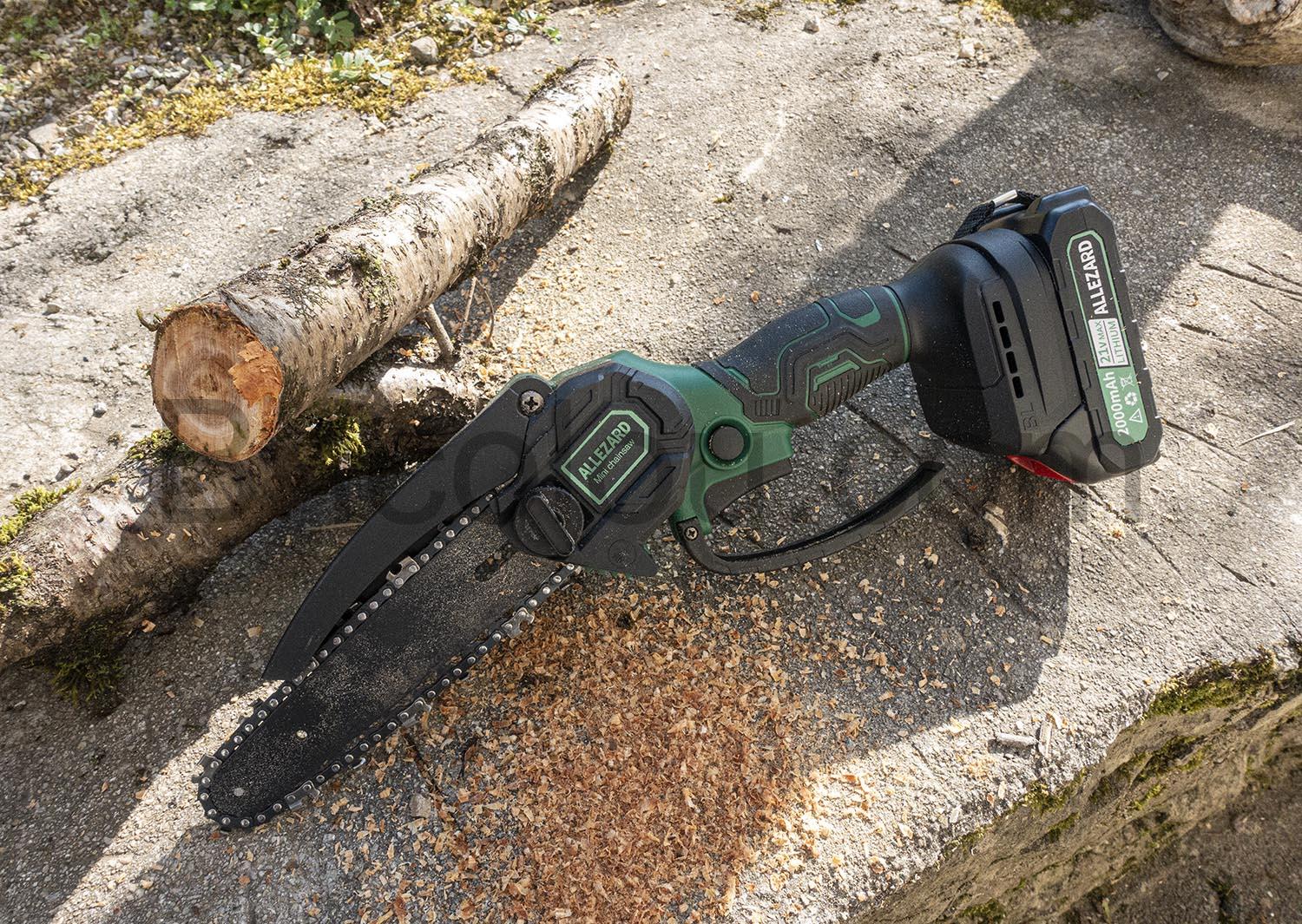 Allezard Mini Tronconneuse Elagueur Electrique sans fil Batterie Allezard Mini Tronçonneuse Elagueur Electrique sans fil Batterie