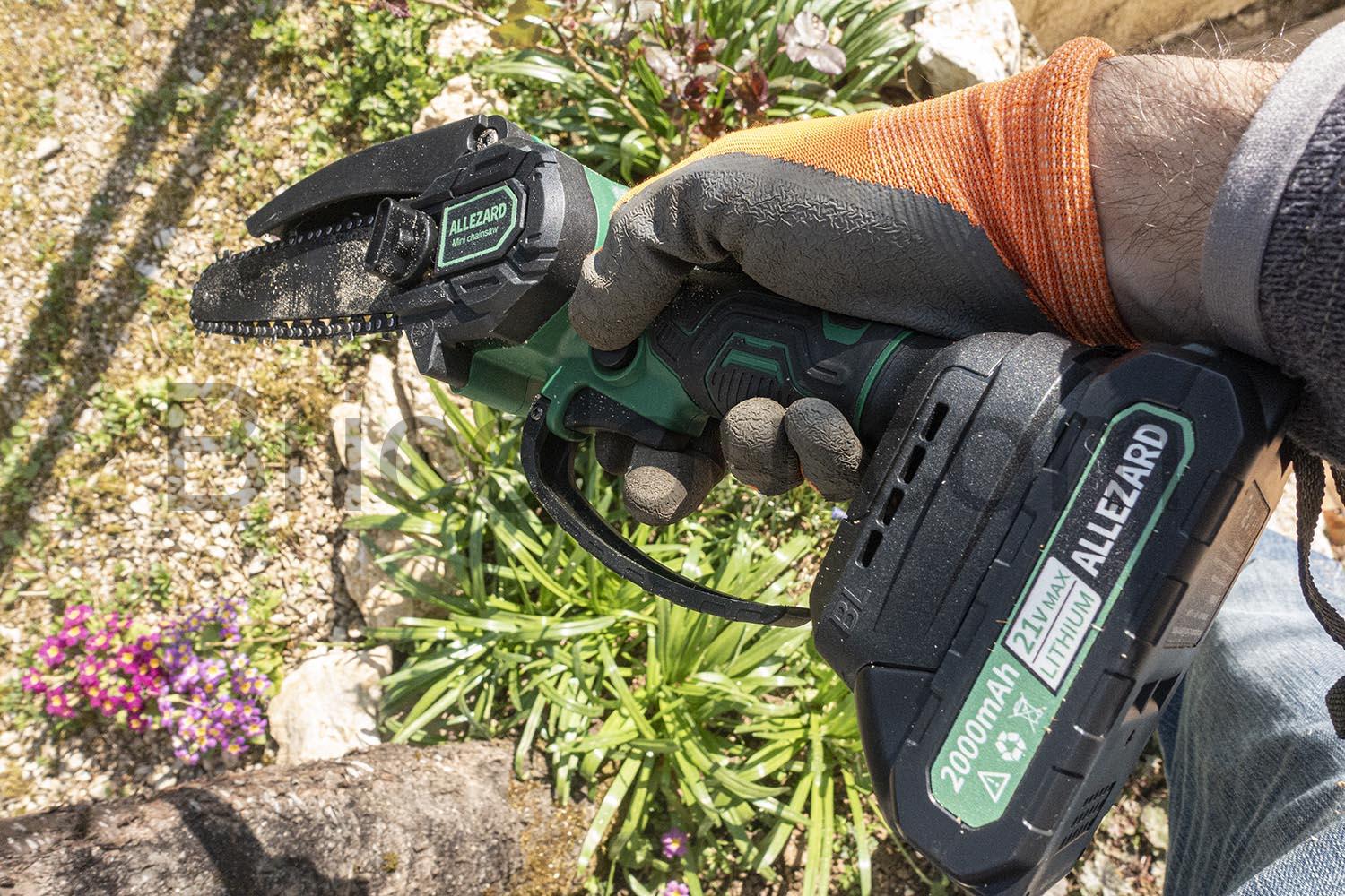 Allezard Mini Tronconneuse Elagueur Electrique sans fil Allezard Mini Tronçonneuse Elagueur Electrique sans fil