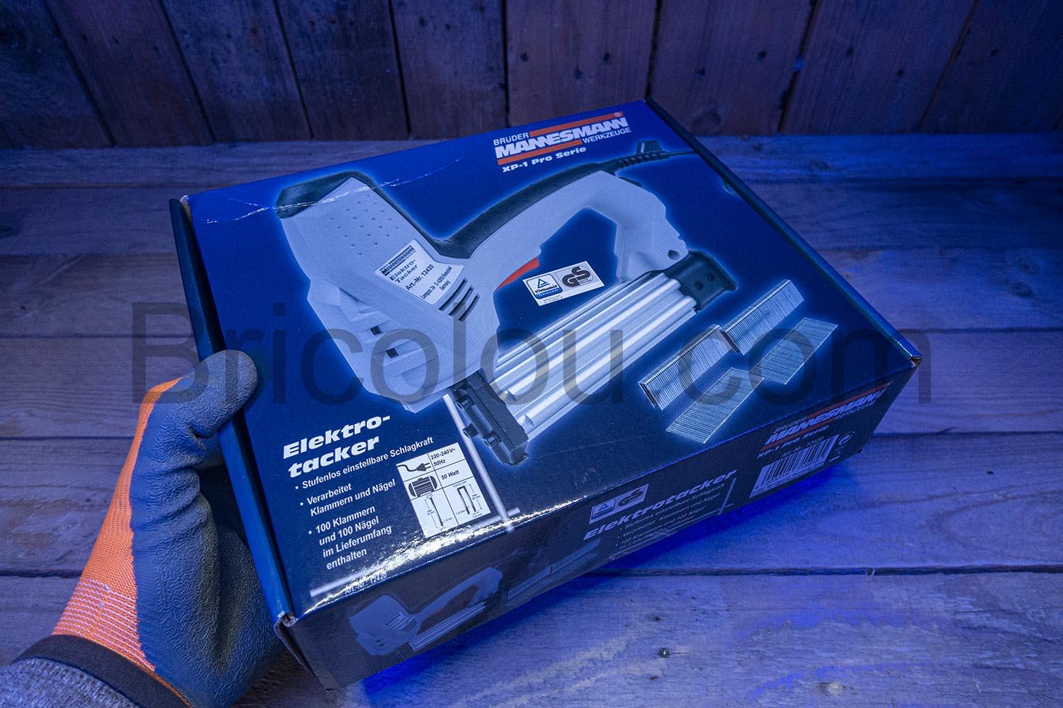 Bruder Mannesmann Agrafeuse cloueuse electrique M12420 boite Brüder Mannesmann Agrafeuse-cloueuse électrique M12420 boite