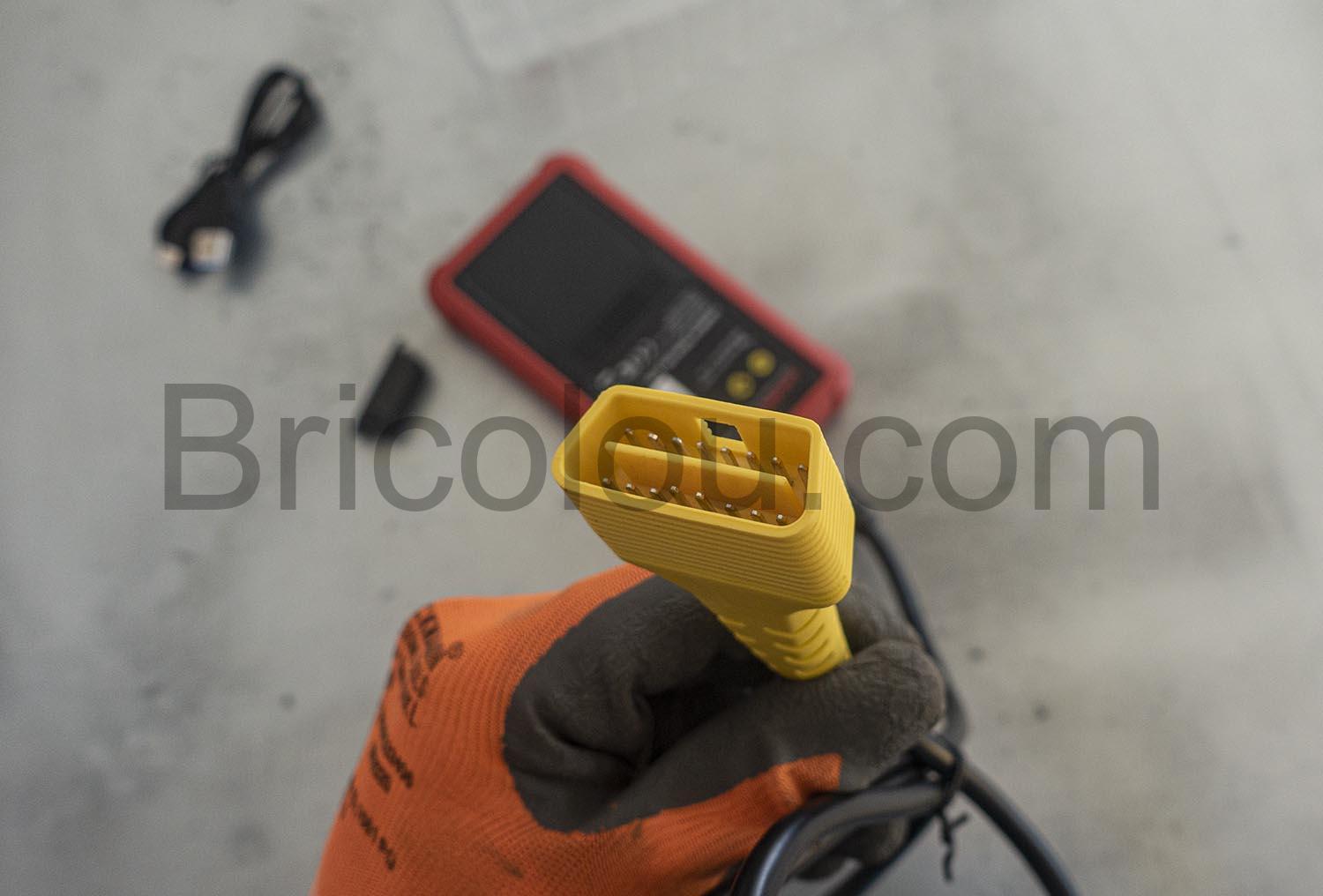 LAUNCH CRE200 OBD2 Scanner Valise Auto Lecteur Code SRS ABS LAUNCH CRE200 OBD2 Scanner Valise Auto Lecteur Code SRS ABS