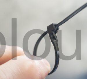 serre-câbles réutilisables IOXQP 150 x 4 mm Collier Réutilisable Plastique noir