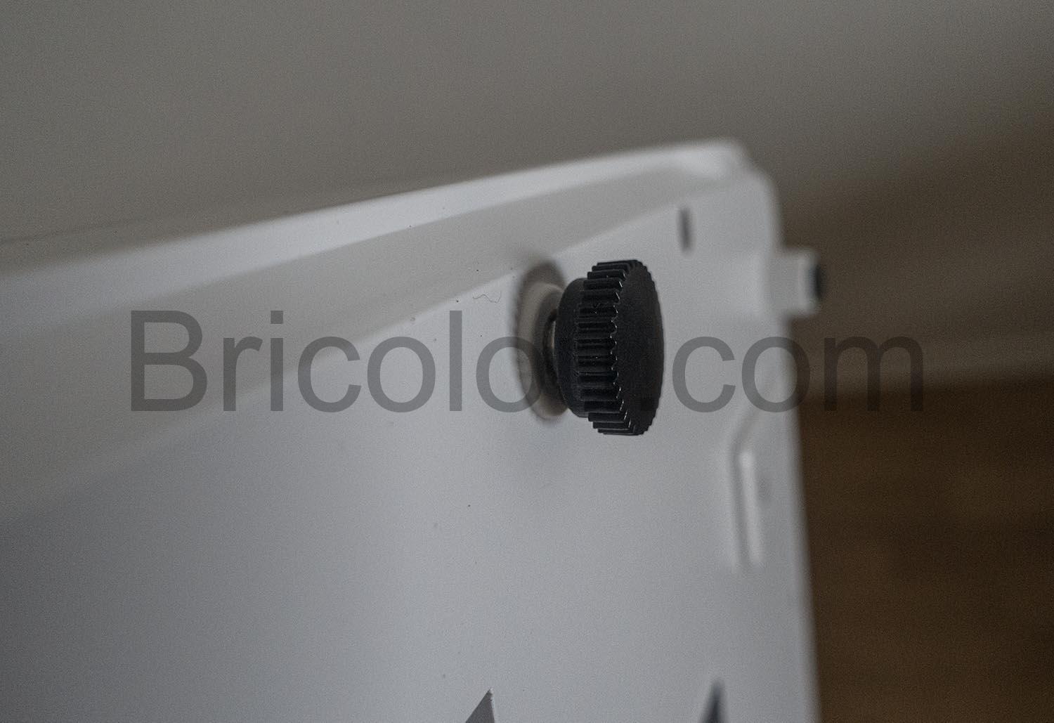 Yaber V6 Videoprojecteur WiFi Bluetooth Full HD 1080P 9000 Lumens Video Portable Yaber V6 Vidéoprojecteur WiFi Bluetooth Full HD 1080P 9000 Lumens Vidéo Portable