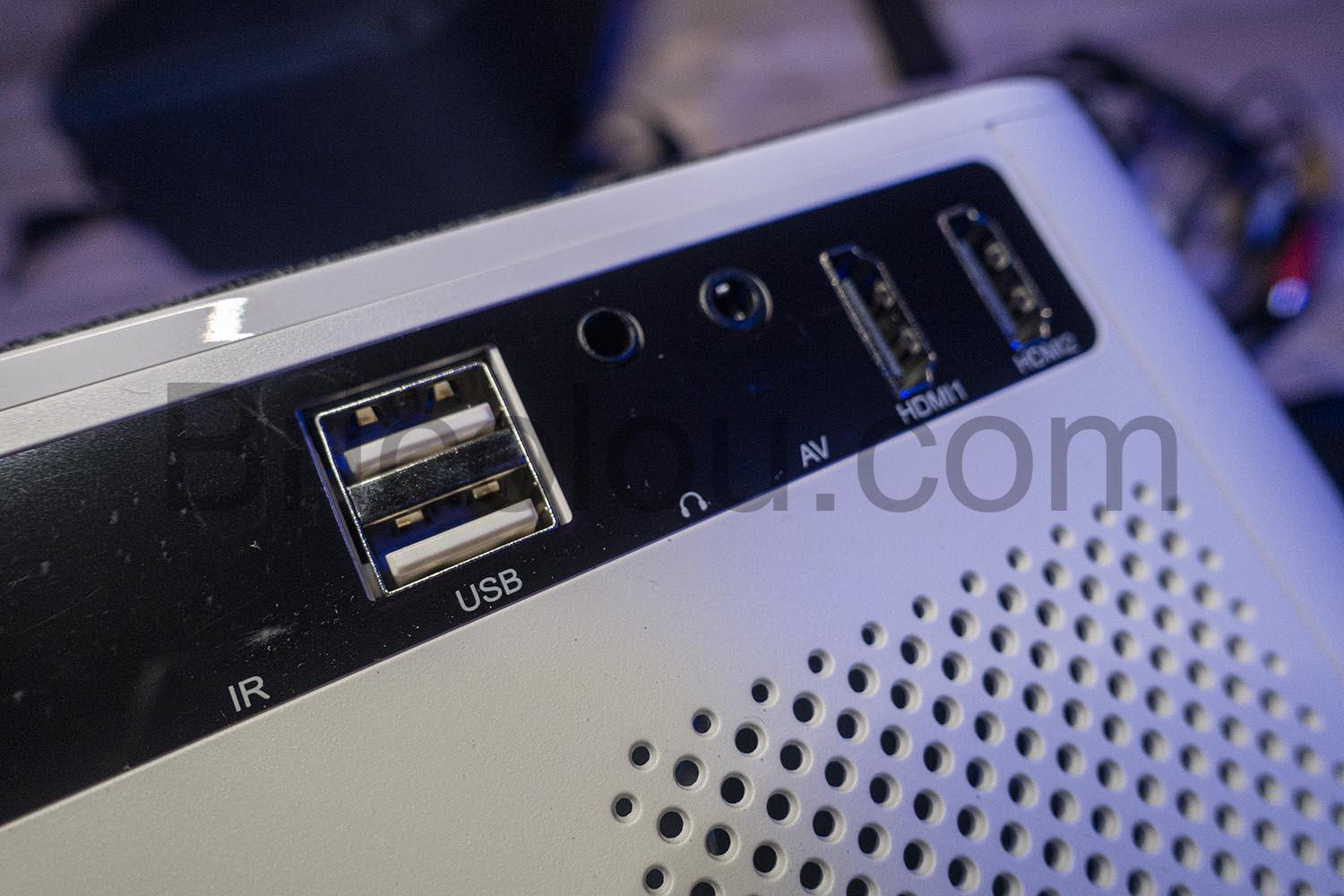 Yaber V6 Videoprojecteur WiFi Full HD 1080P 9000 Lumens Projecteur Video Portable Yaber V6 Vidéoprojecteur WiFi Full HD 1080P 9000 Lumens Projecteur Vidéo Portable