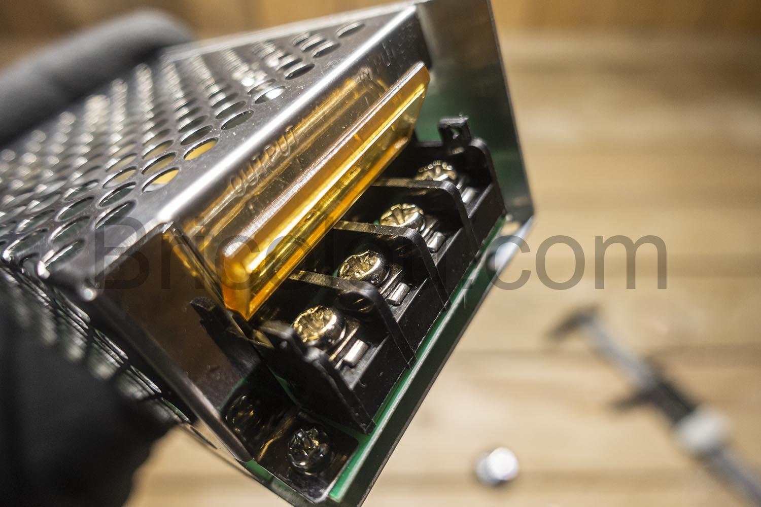 ARCELI AC 220 V 4000 W Gradateur variateur de Tension Electronique pour charge cumulus chauffage resistance ARCELI AC 220 V 4000 W Gradateur variateur de Tension Électronique pour charge cumulus chauffage résistance