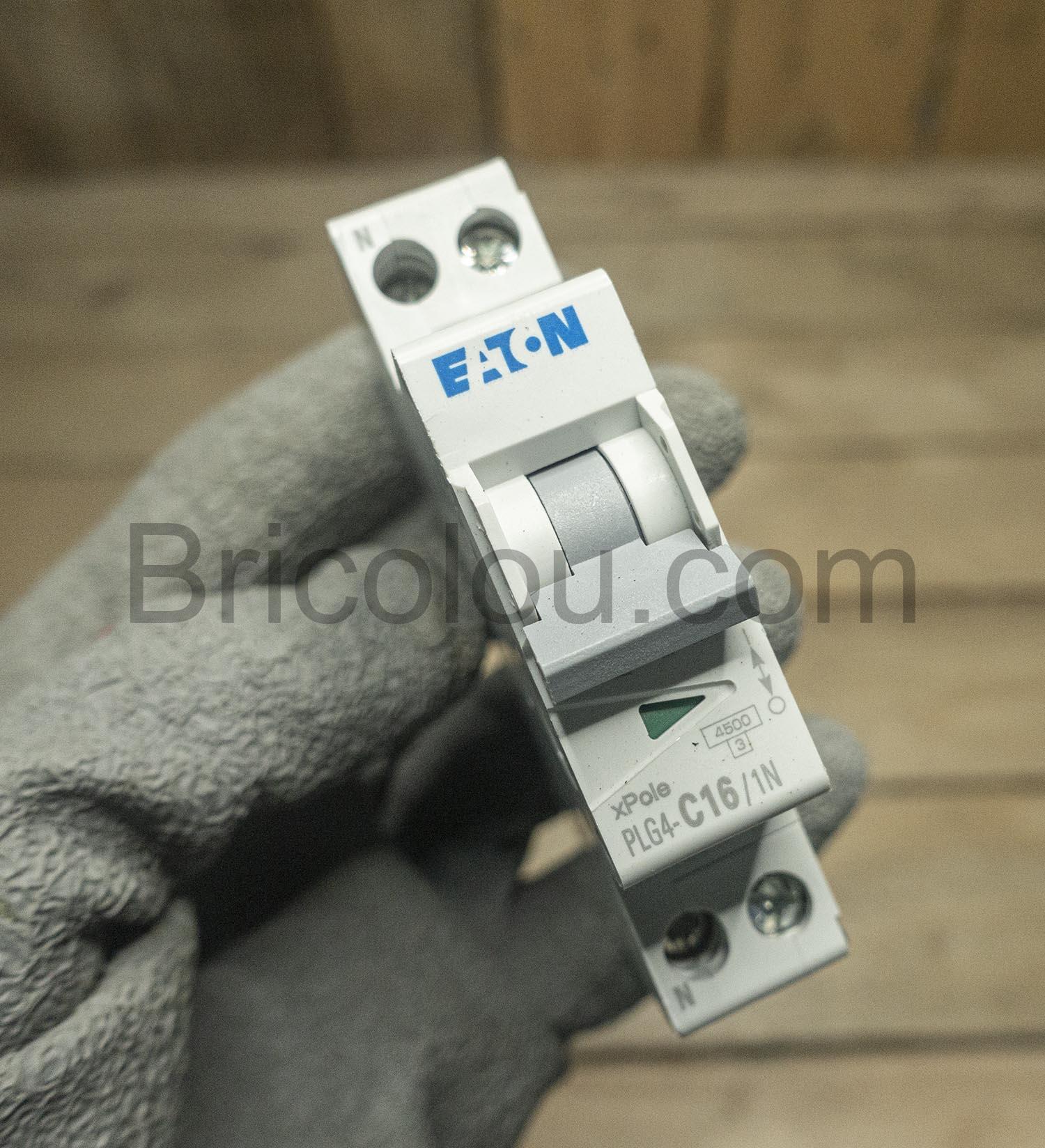 Disjoncteur Eaton courbe C phase neutre PLG4 C161N FG L71GE 161NC Disjoncteur Eaton courbe C phase neutre PLG4-C161N F&G L71GE-161NC