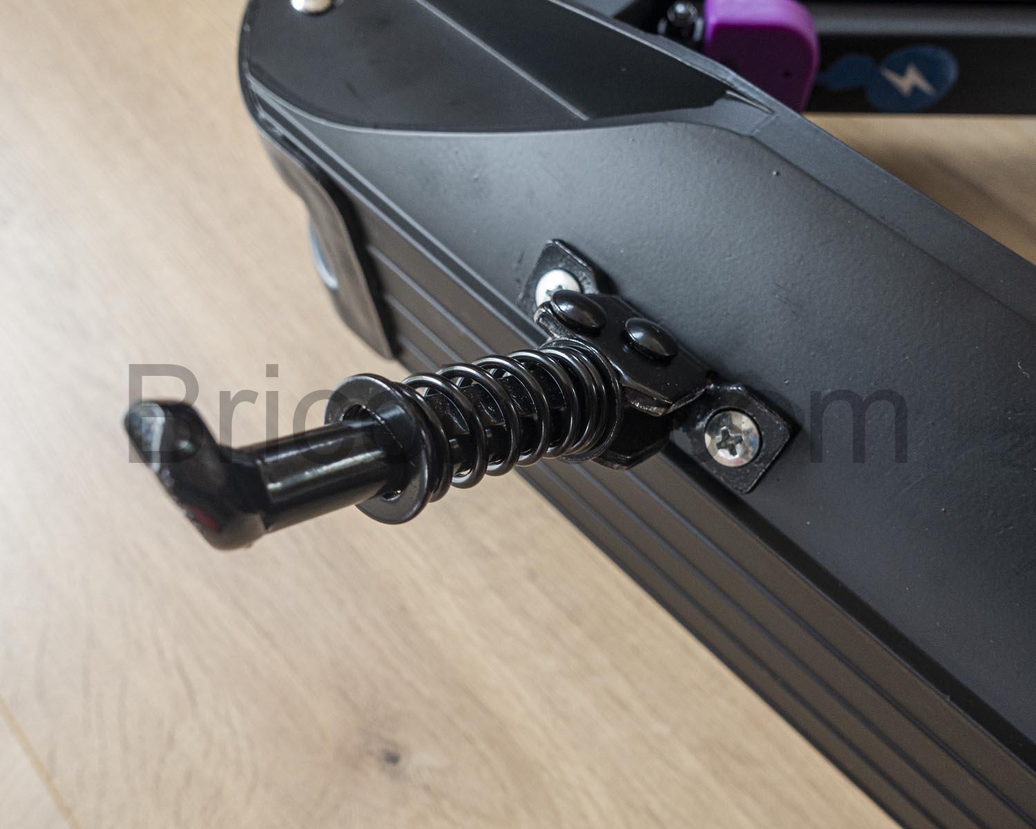 EVERCROSS Trottinette Electrique 8 Pneus E Scooter Pliable 350W Moteur 36V bequille EVERCROSS Trottinette Électrique 8 Pneus E-Scooter Pliable 350W Moteur 36V bequille