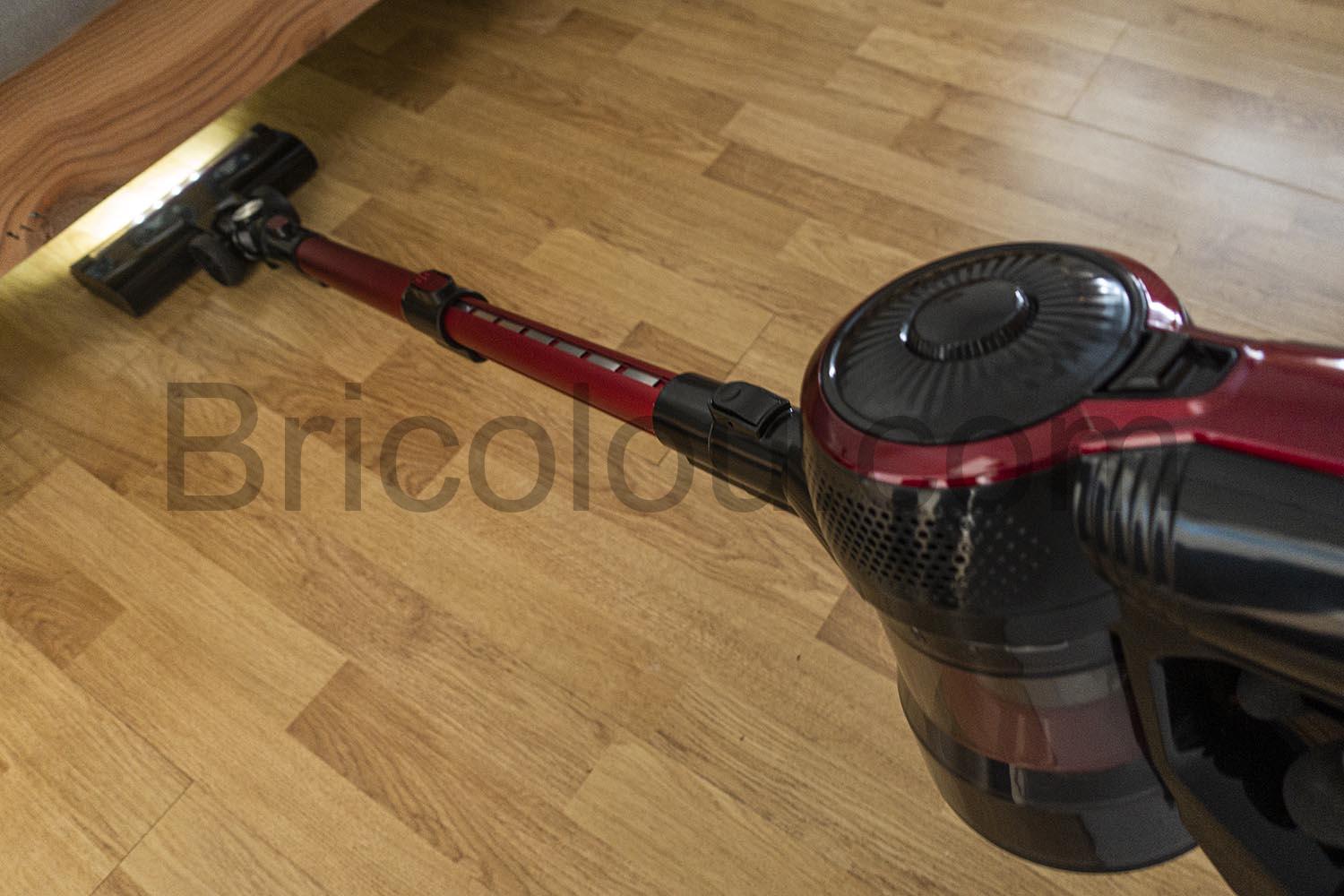 QOUTOO Aspirateur Balais sans Fil led QOUTOO Aspirateur Balais sans Fil led