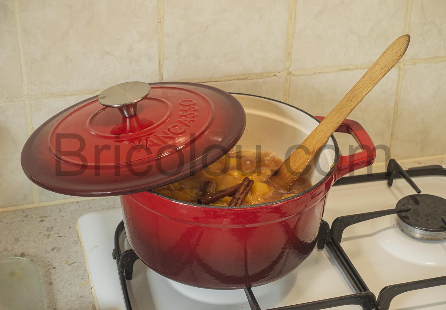 vancasso Cocotte Marmite Ronde Emaillee Rouge Casserole Couvercle Dutch Oven vancasso Cocotte Marmite Ronde Émaillée Rouge Casserole Couvercle Dutch Oven
