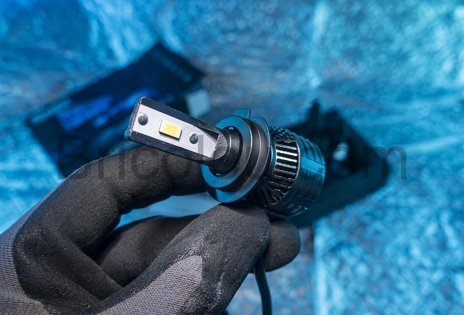 Ampoule H7 LED bi face BEAMFLY 100W 12V 6000K Blanc Ampoule H7 LED bi face BEAMFLY 100W 12V 6000K Blanc