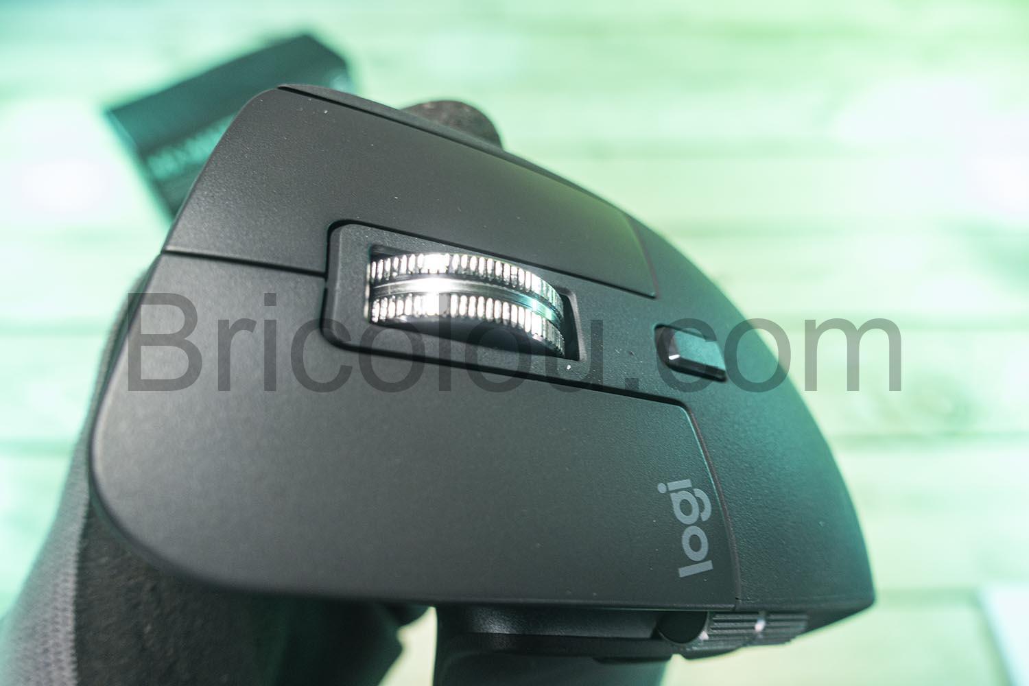 Logitech MX Master 3 Advanced Souris sans fil Bluetooth dessus Logitech MX Master 3 Advanced Souris sans fil Bluetooth dessus