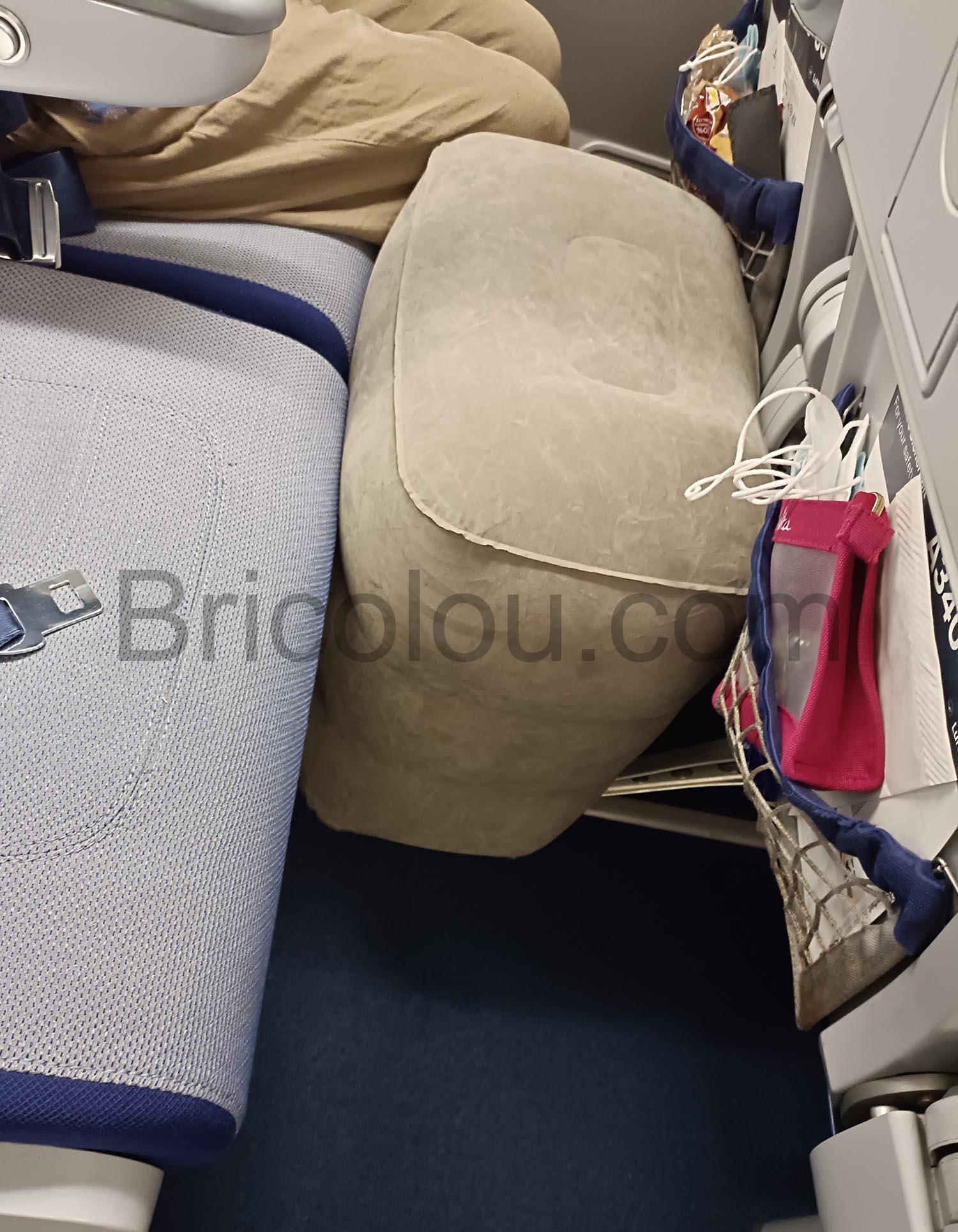 Oreiller repose pieds gonflable WADEO avion Oreiller repose-pieds gonflable WADEO avion