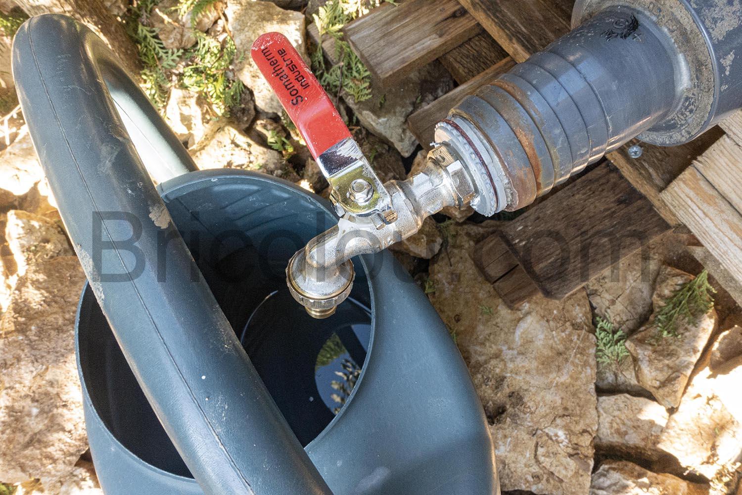 Somatherm For You Kit de robinet cuve deau de Pluie Orientable seau 1 Somatherm For You Kit de robinet cuve d'eau de Pluie Orientable seau