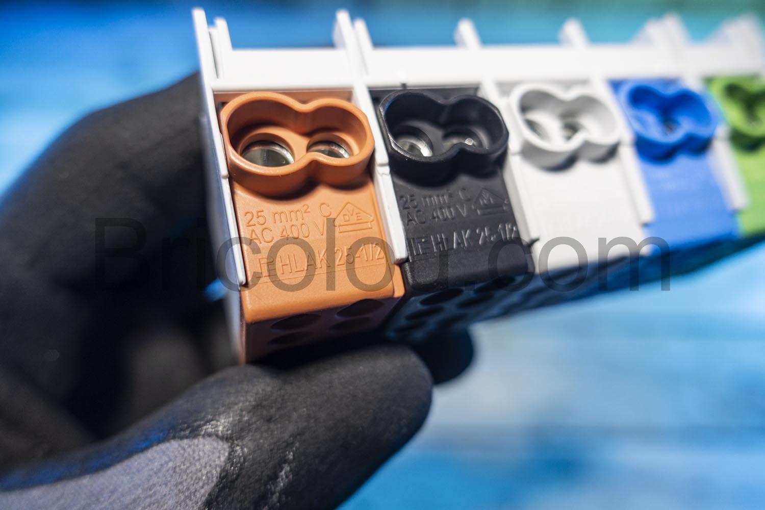 Borne derivation domino broches rail DIN 25mm Borne dérivation domino broches rail DIN 25mm