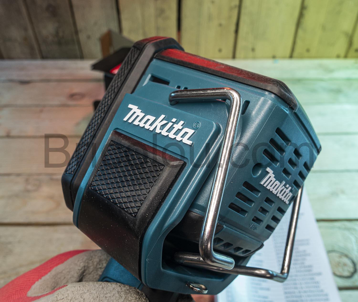 Makita LED Lampe de chantier 18V LXT DML812 Lumiere crochet Makita LED Lampe de chantier 18V LXT DML812 Lumière crochet