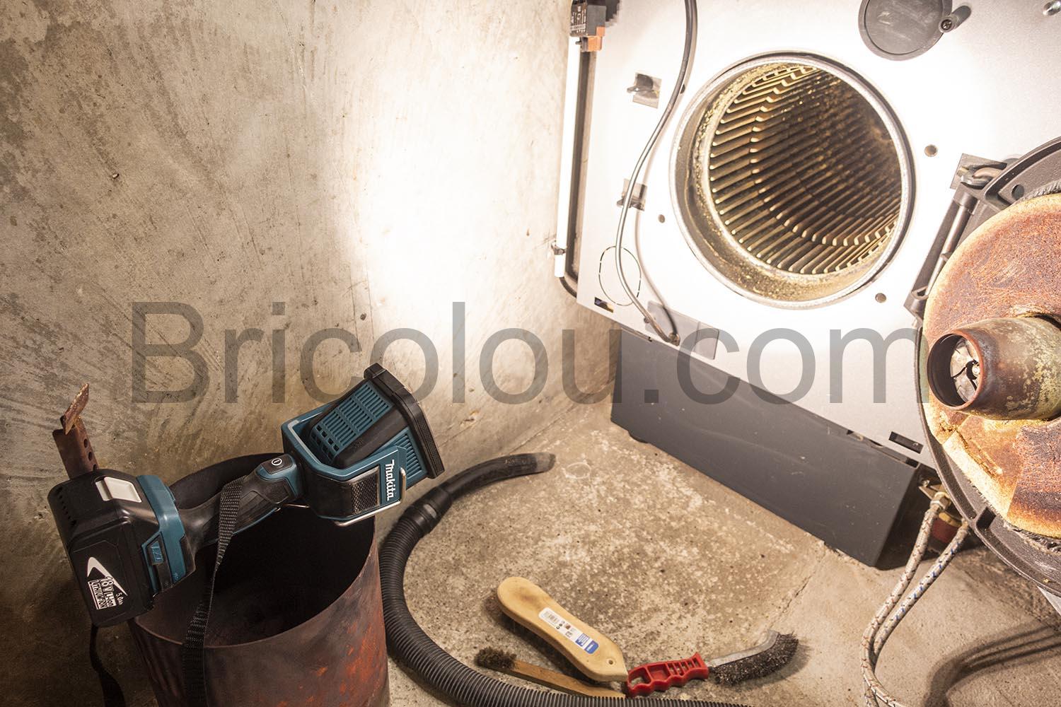 Makita LED Lampe de chantier 18V LXT DML812 Lumiere spot Makita LED Lampe de chantier 18V LXT DML812 Lumière spot