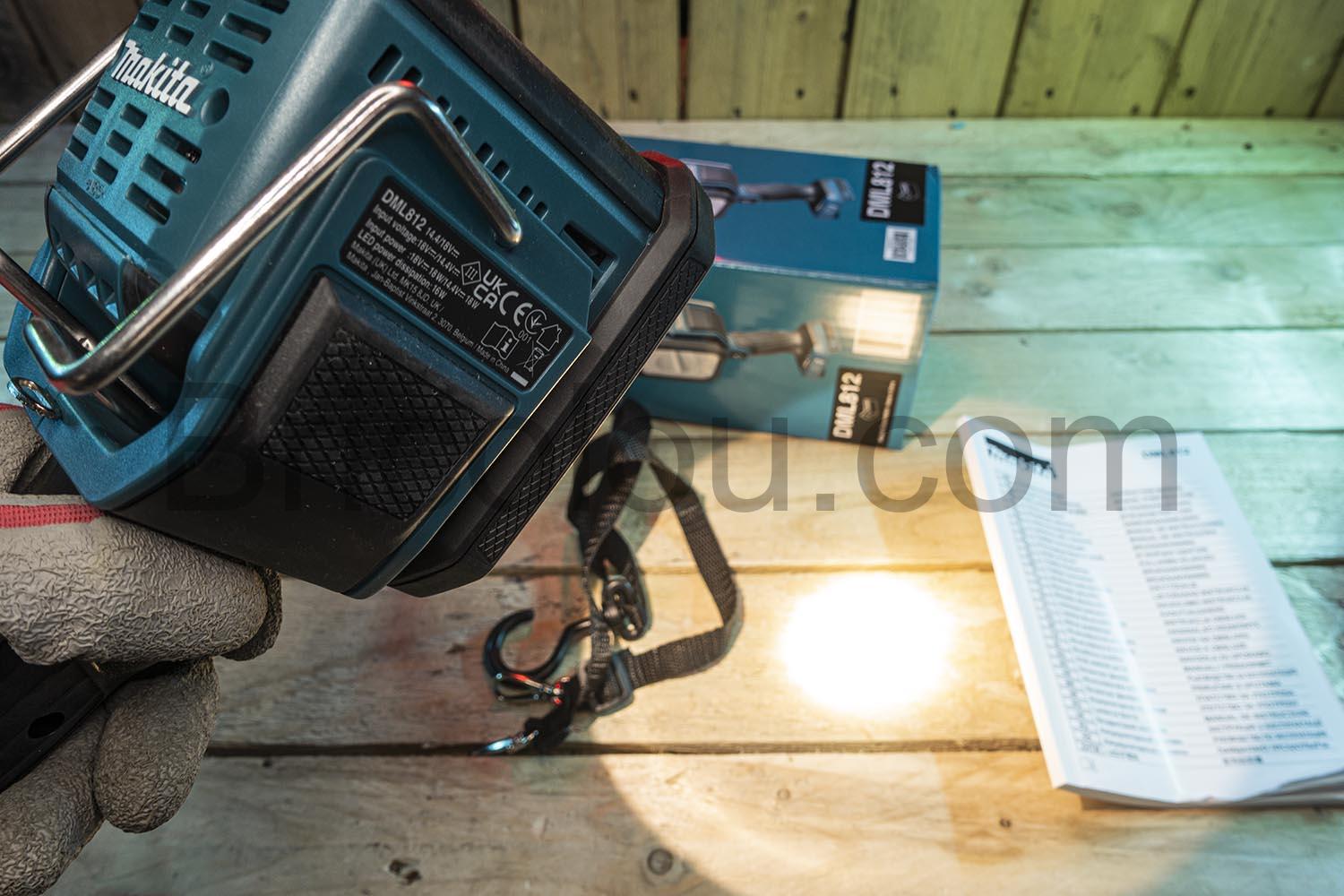 Makita LED Lampe spot chantier 18V LXT DML812 Lumiere Makita LED Lampe spot chantier 18V LXT DML812 Lumière