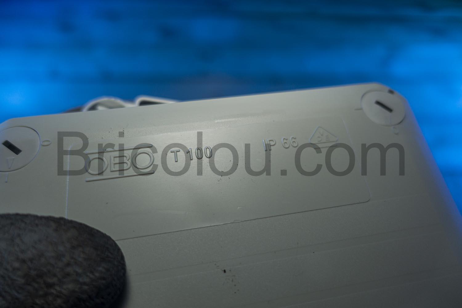 OBO T100 BETTERMANN Boite de derivation etanche IP66 allemagne OBO T100 BETTERMANN Boîte de dérivation étanche IP66 allemagne