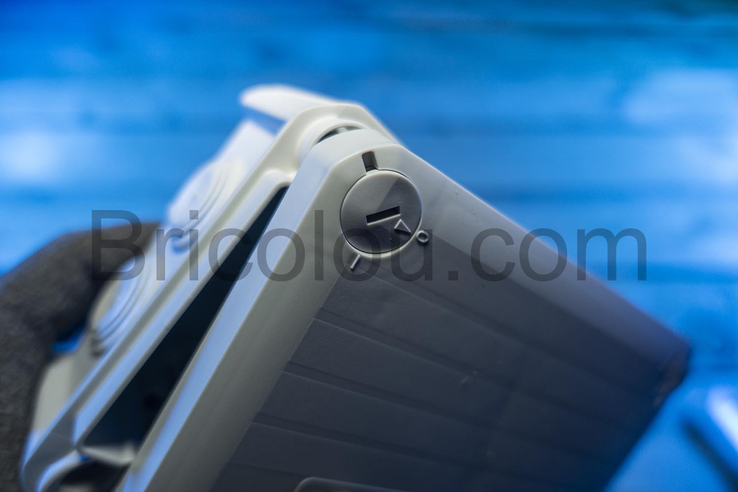 OBO T100 BETTERMANN Boite de derivation etanche IP66 blocage capot OBO T100 BETTERMANN Boîte de dérivation étanche IP66 blocage capot