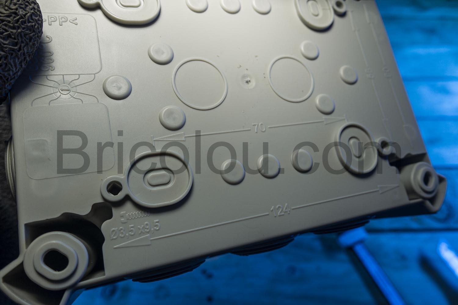 OBO T100 BETTERMANN Boite de derivation etanche IP66 fond OBO T100 BETTERMANN Boîte de dérivation étanche IP66 fond