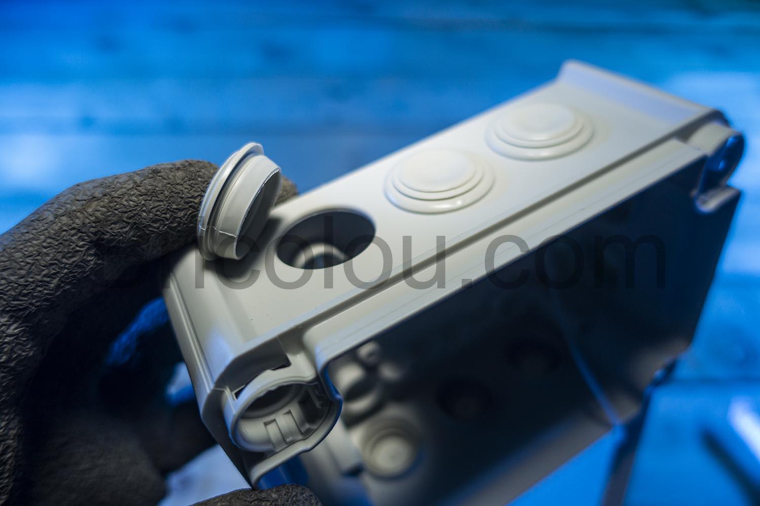 OBO T100 BETTERMANN Boite de derivation etanche IP66 passage cable OBO T100 BETTERMANN Boîte de dérivation étanche IP66 passage cable