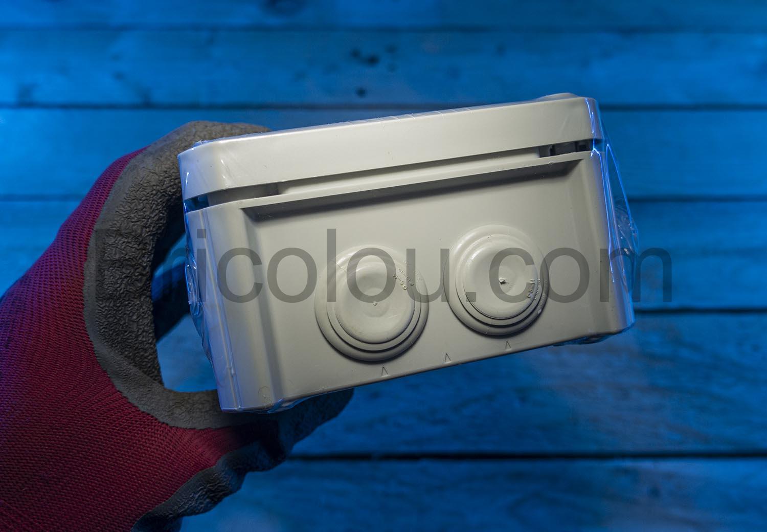 OBO T100 BETTERMANN Boite de derivation etanche cote OBO T100 BETTERMANN Boîte de dérivation étanche coté