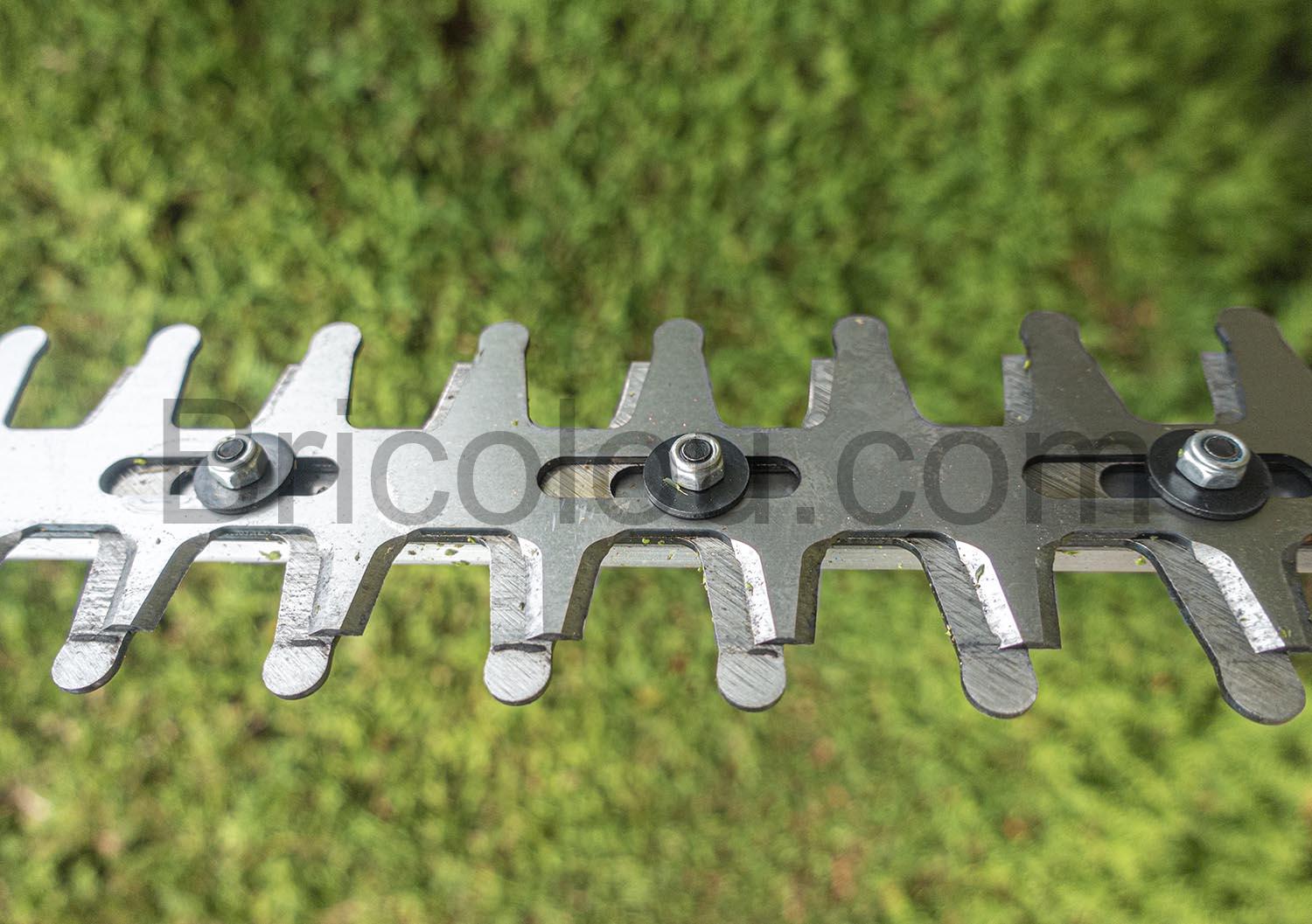 Taille haie electrique IKRA IHS 650 55cm 650W dent Taille haie électrique IKRA IHS 650 55cm 650W dent