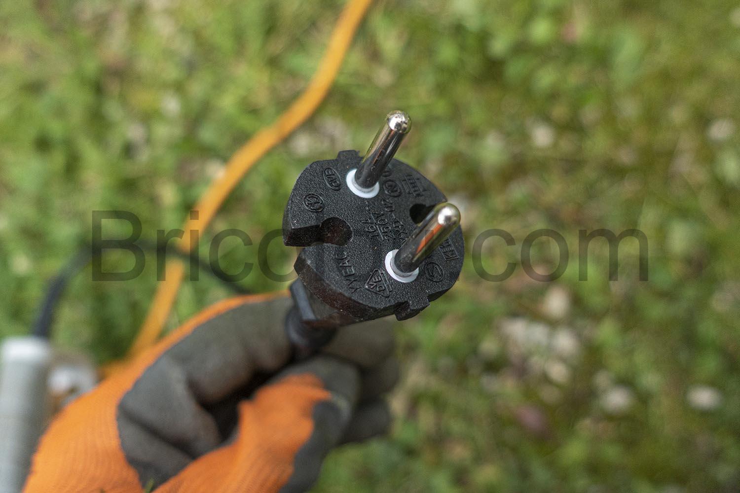 Taille haie electrique IKRA IHS 650 55cm 650W prise Taille haie électrique IKRA IHS 650 55cm 650W prise