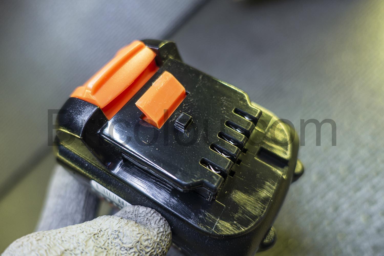 contact contact dewalt batterie