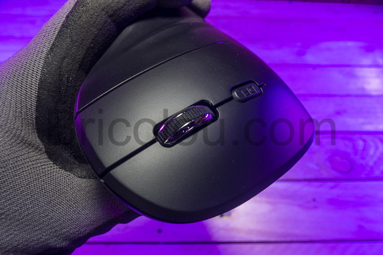 iClever souris ergonomique verticale sans fil WM 101 roulette iClever souris ergonomique verticale sans fil WM-101 roulette