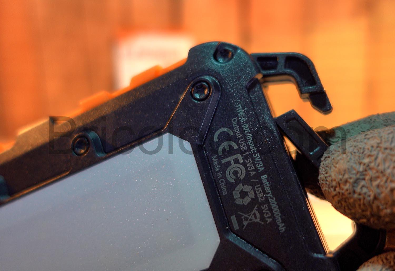 Batterie Externe Solaire 20Ah PD15W USB C Chargeur LED Waterproof WOWMVP accroche Batterie Externe Solaire 20Ah PD15W USB C Chargeur LED Waterproof WOWMVP accroche