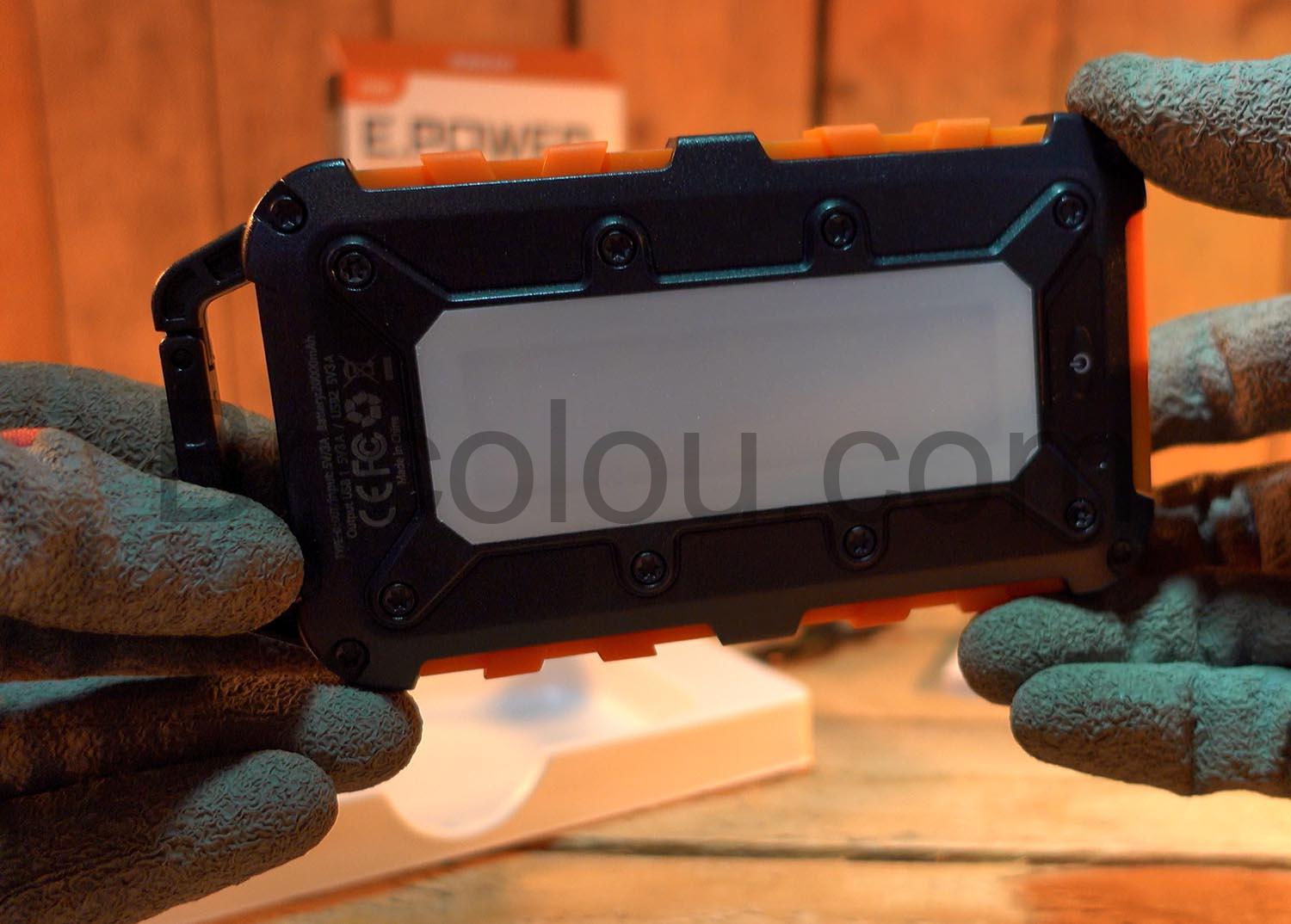 Batterie Externe Solaire 20Ah PD15W USB C Chargeur LED Waterproof WOWMVP Batterie Externe Solaire 20Ah PD15W USB C Chargeur LED Waterproof WOWMVP