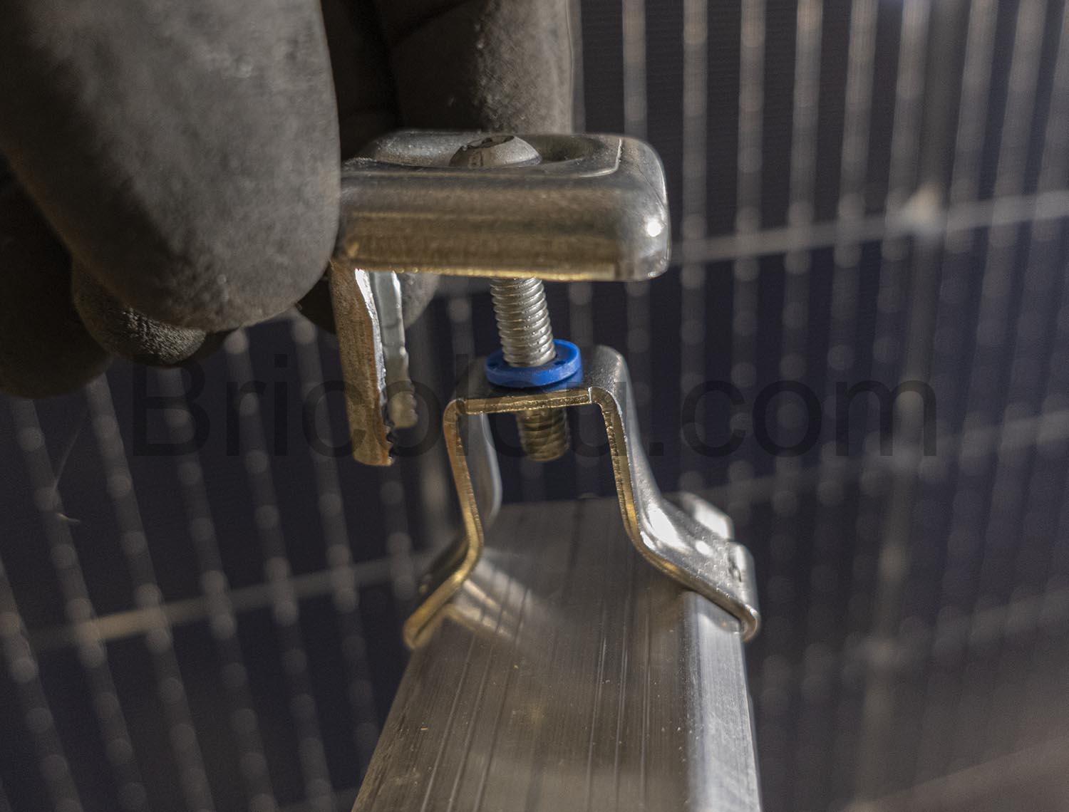 Collier de serrage universel gris Esdec ClickFit EVO Pince module clip Collier de serrage universel gris Esdec ClickFit EVO Pince module clip