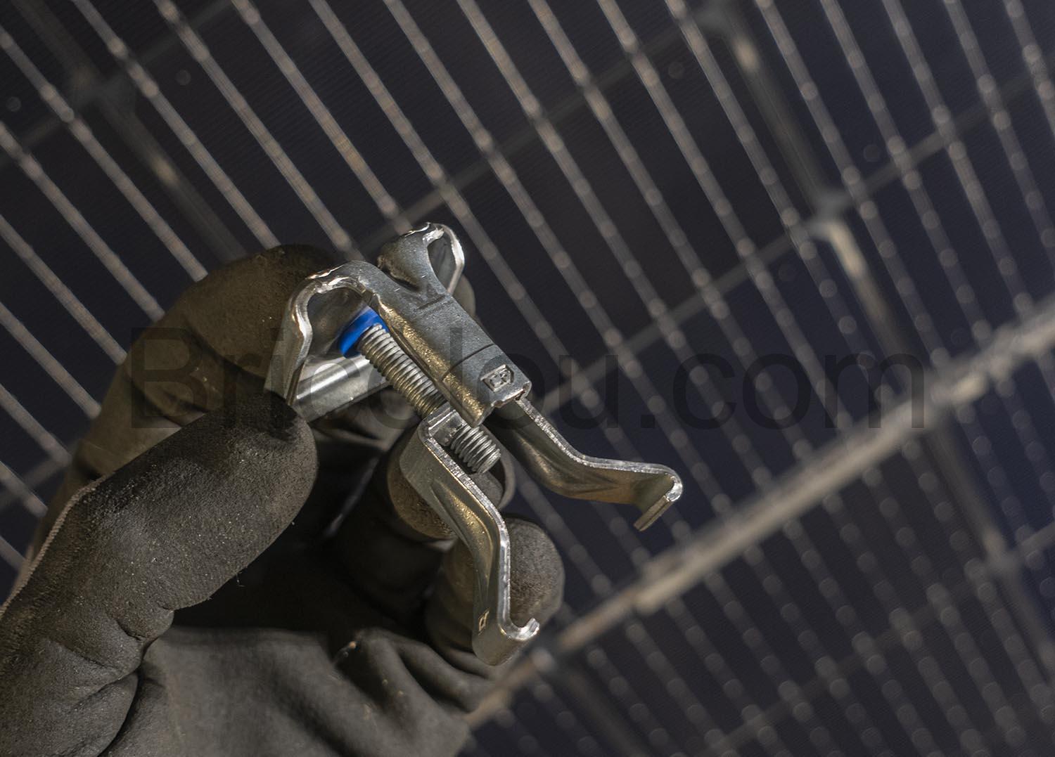 Collier de serrage universel gris Esdec ClickFit EVO Pince module cote Collier de serrage universel gris Esdec ClickFit EVO Pince module coté