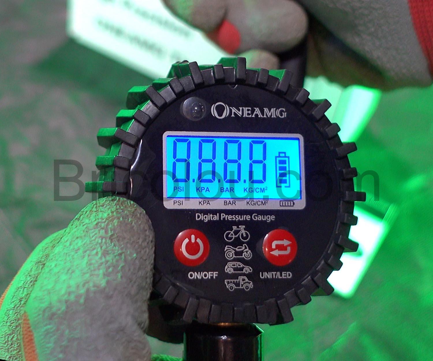 Manometre Numerique Digital Jauge Pression Pistolet Gonflage Pneu OneAmg ecran Manomètre Numérique Digital Jauge Pression Pistolet Gonflage Pneu OneAmg écran