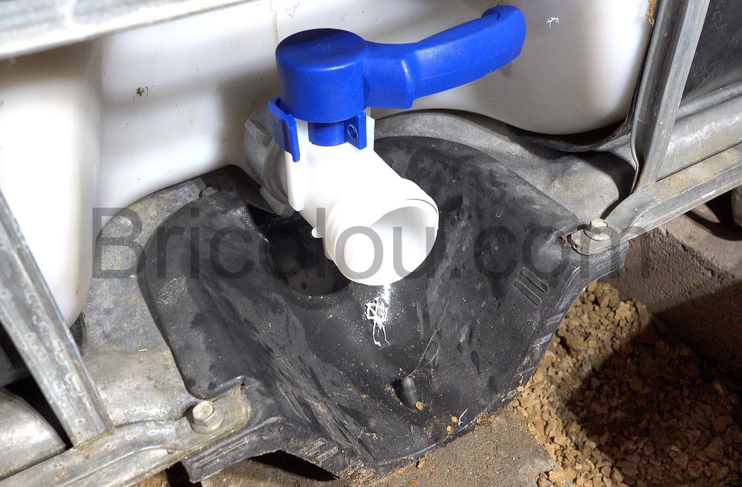 Multitanks Robinet Vanne papillon IBC Multitanks Robinet Vanne papillon IBC