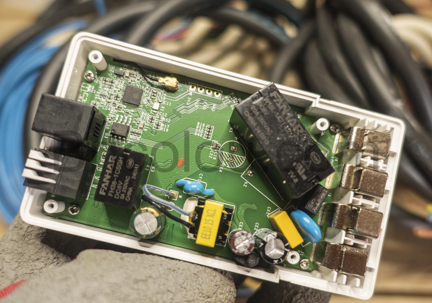 SONOFF Interrupteur Connecte WiFi THS01 Capteur Temperature Humidite interieur SONOFF Interrupteur Connecté WiFi THS01 Capteur Température Humidité intérieur