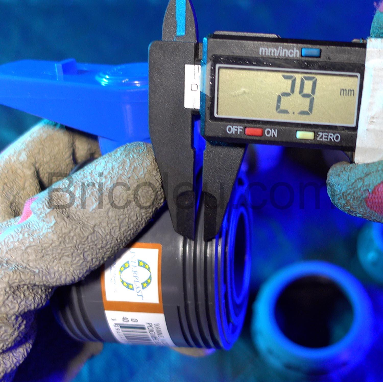 Vannes Interplast 40mm a coller double union demontable 4cm 40 mm PN16 PVC 3 mm Vannes Interplast 40mm à coller double union démontable 4cm 40 mm PN16 PVC 3 mm